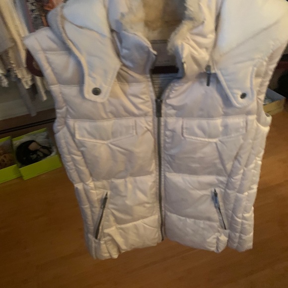 Jackets - Picture 4 of 16